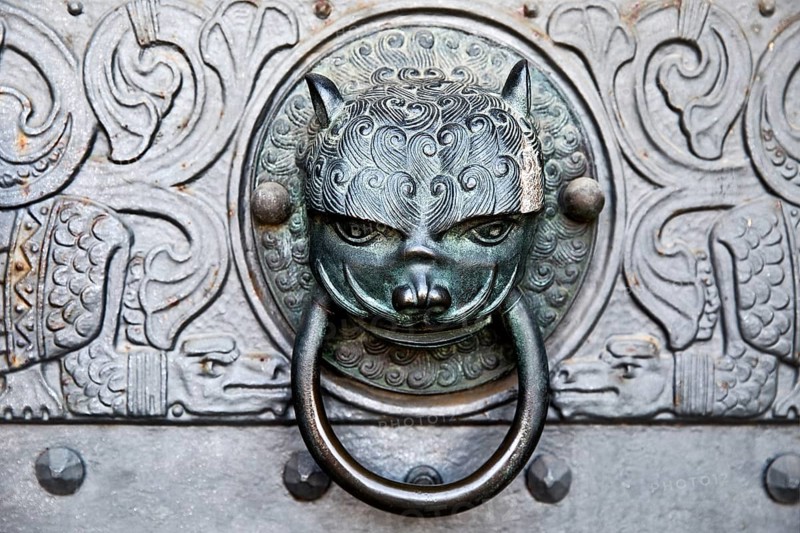 Close-up, door knocker with animal head at the Church of the Redeemer, Bad Homburg vor der Höhe, Germany, Europe