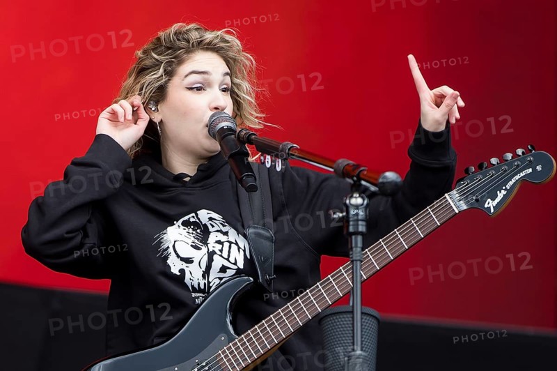 Daniela Villarreal Vélez, singer of The Warning at the Rock am Ring Festival on Sunday, Nürburgring race track race track, 08.06.2025