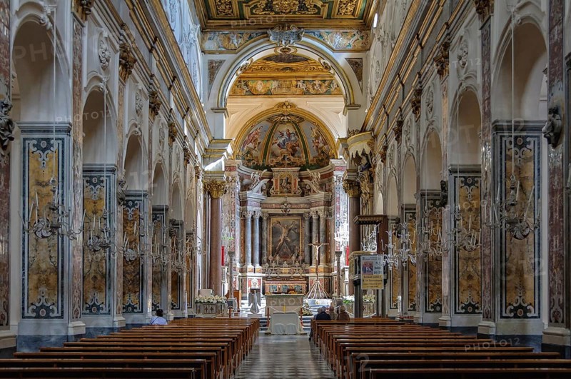 Romanesque-baroque central nave of the Cathedral of St. Andrew (Cattedrale di Sant'Andrea), Amalfi, Campania, Italy, Europe