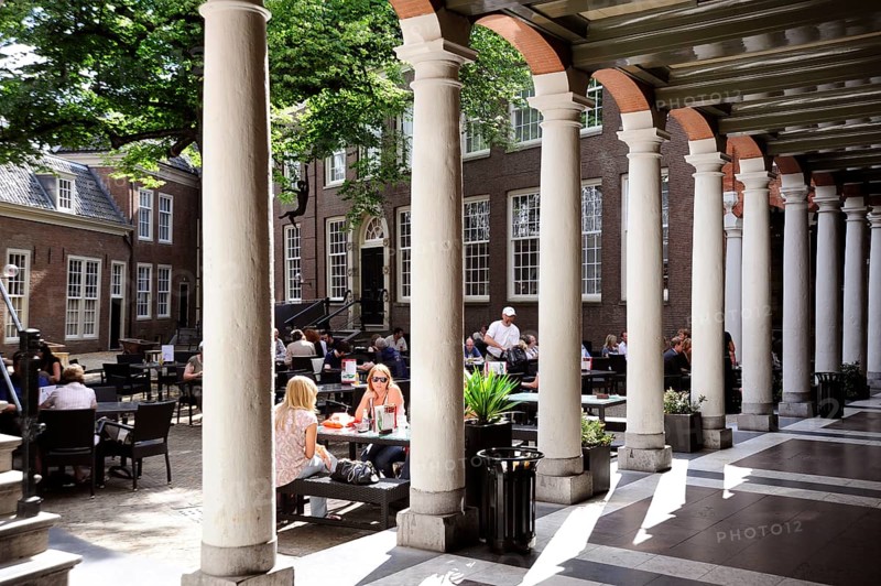 Cafe in the courtyard of the Historical Museum, city centre, Amsterdam, Noord-Holland, North-Holland, Nederland, Netherlands