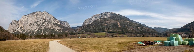 Lamingtal cycle path between farmland in spring, Pribitz mountain and Meßnerin mountain, in the valley Tragöß Oberort, Hochschwab region, panoramic view, near Tragöß, Styria, Austria, Europe
