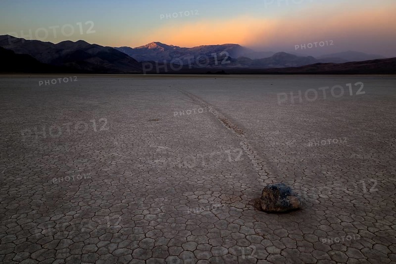 Racetrack Playa Death Valley, The Racetrack's stones