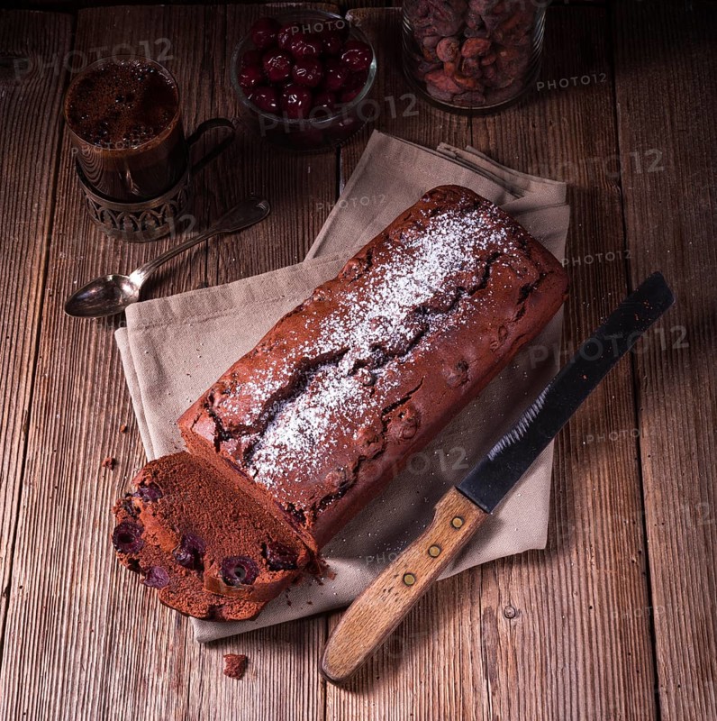 Chocolate cake with cherries