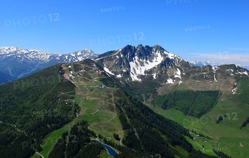 Paragliding at Spieljoch mountain above Hochfügen in Tirol