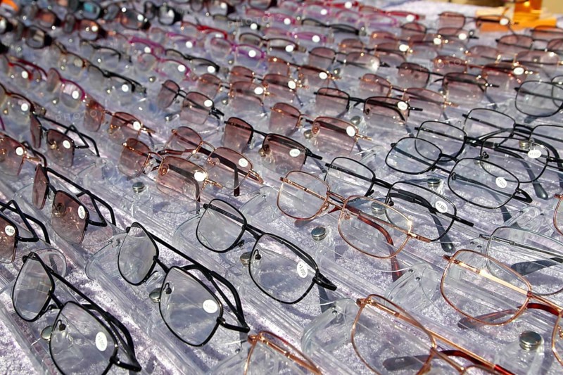 Glasses for close up view in rows many eye glasses shop