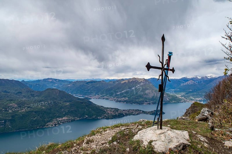 Landscape of Lake Como from mount Palagia