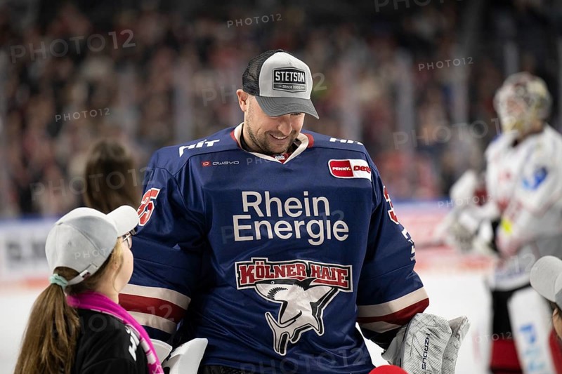 LanxessArena, Cologne, North Rhine-Westphalia, Julius Hudacek (Cologne Sharks, #35), PENNY DEL, Cologne Sharks-Fischtown Penguins on 07/03/2025 at the LanxessArena in Cologne Germany