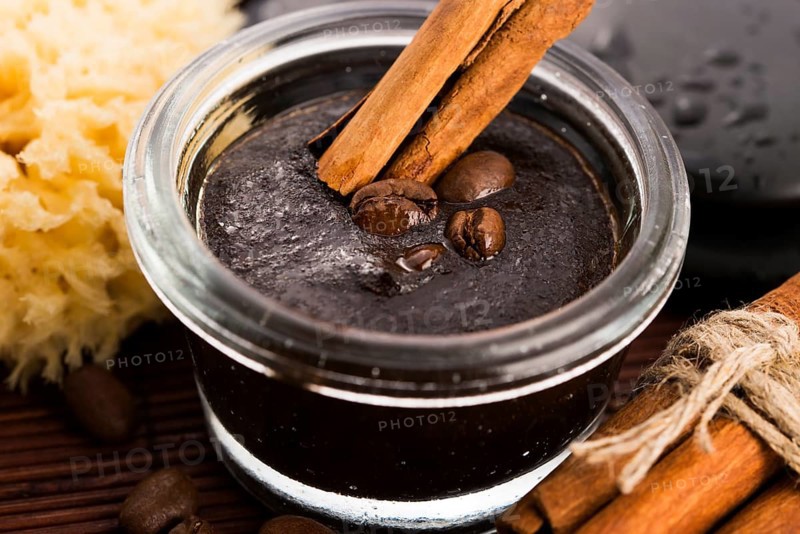Homemade face and body organic all natural coffee scrub (peeling) with cinnamon