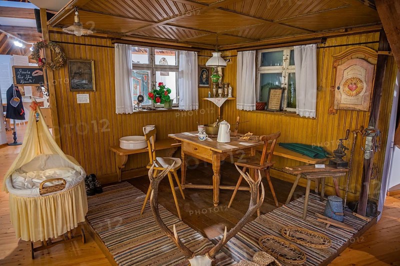 Farmhouse parlour with Herrgottswinkel and children's bed, local history museum, Wiggensbach, Allgäu, Swabia, Bavaria, Germany, Europe