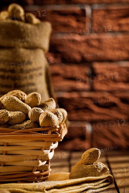 Peanuts composition