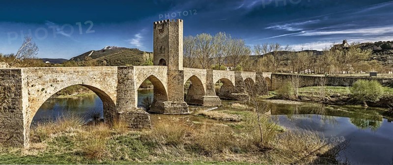 Frías Medieval Bridge, 13th Century Gothic Style, Ebro River, Frías Medieval Town, Historic Artistic Grouping, Las Merindades, Burgos, Castilla y León, Spain, Europe
