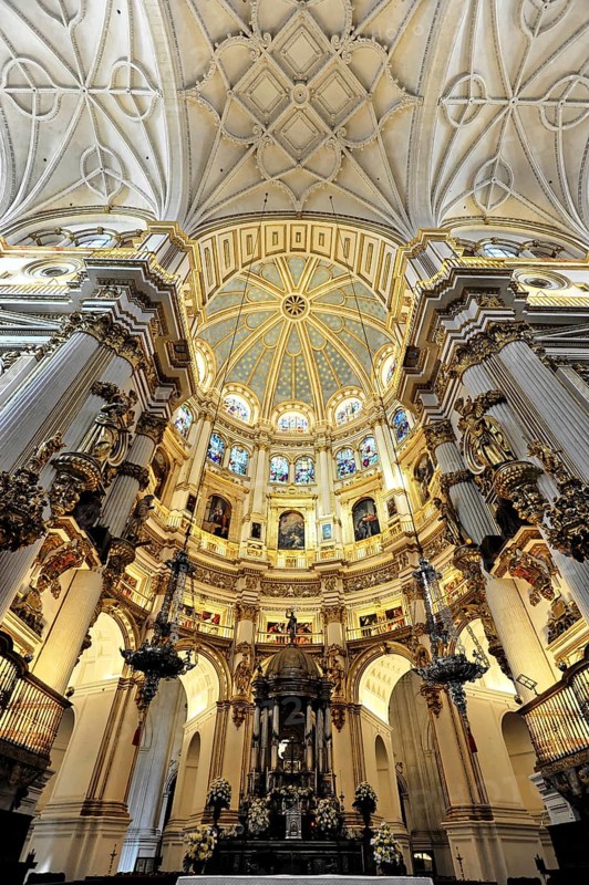 Santa Maria de la Encarnación, Cathedral of Granada, Interior view, Sublime cathedral dome with decorated columns and baroque style, Granada, Andalusia, Spain, Europe