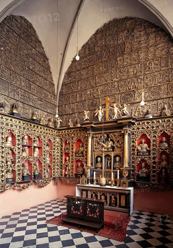 Golden Chamber, St., Saint, Saint