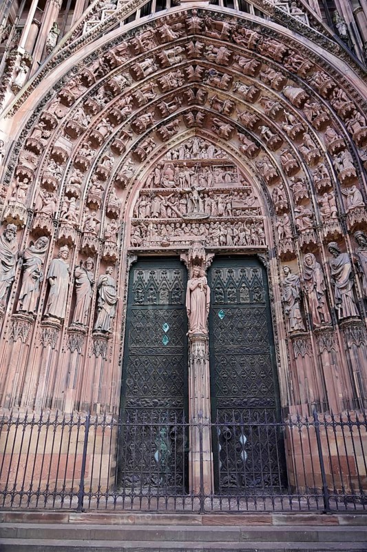 Strasbourg Cathedral, Cathedral of Our Lady, Cathédrale Notre-Dame, Cathedral, Magnificent Gothic entrance of a cathedral with rich ornamentation, Strasbourg, Strasbourg, Bas-Rhin, Alsace, Alsace, France, Europe