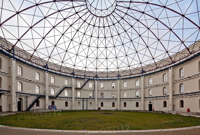 Three-storey gasometer, built 1882-85 by Hugo Licht, self-supporting domed roof with lantern, decommissioned in 1977, today open-air events