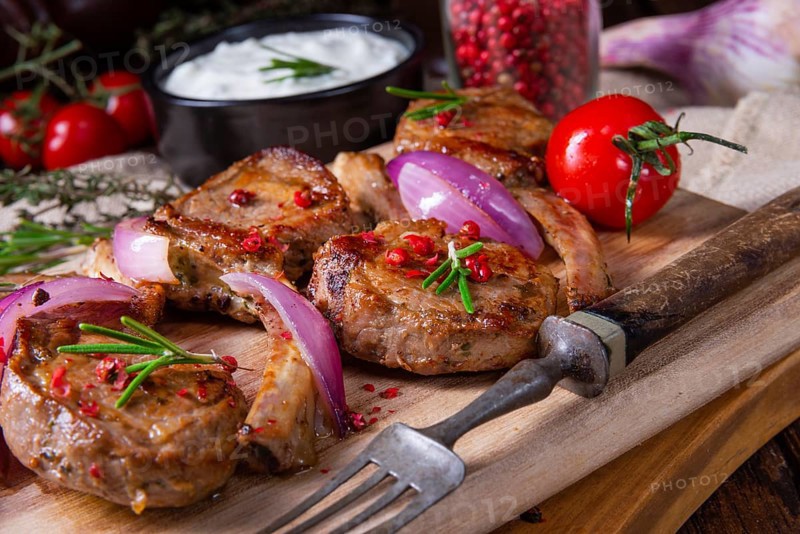 Delicious lamb chops with mint and rosemary