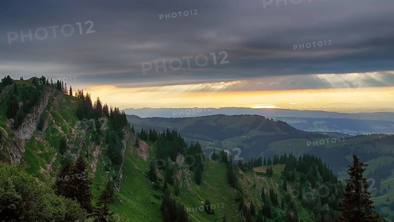 Light and weather mood at the Seelekopf, Nagelfluhkette, Allgäu