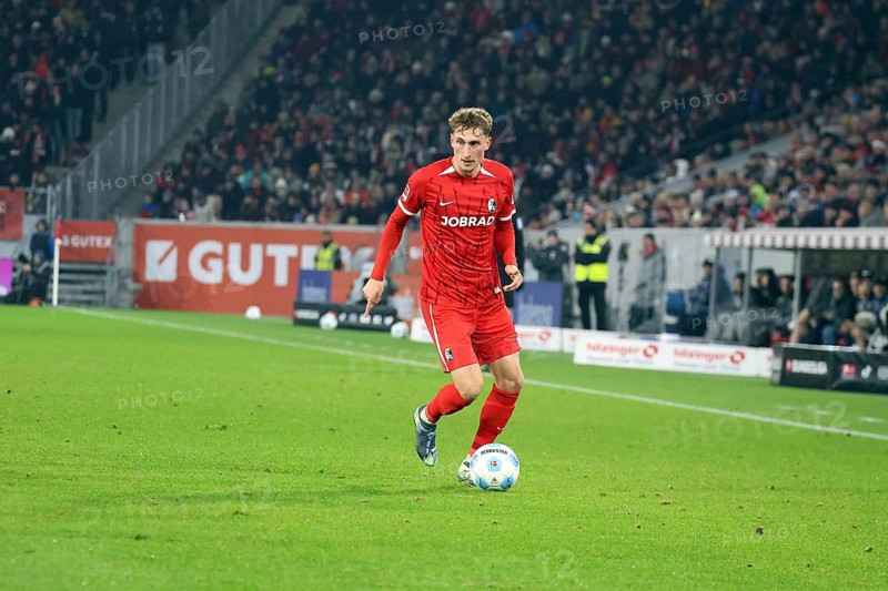 Patrick Osterhage (SC Freiburg) at the 1st FBL match: 24-25: 1st FBL: 24-25: 14th Sptg. SC Freiburg - VfL Wolfsburg DFL REGULATES PROHIBIT ANY USE OF PHOTOGRAPHS AS IMAGE SEQUENCES AND/OR QUASI-VIDEONan Photo: Joachim Hahne/johapress, Freiburg, Germany / Germany