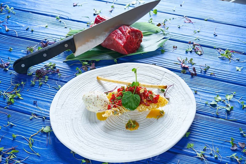 Steak Tartare with mustard ice-cream and airbag starter Tartar recipe
