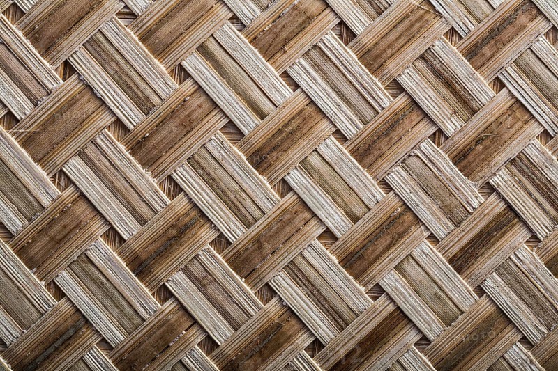 Wicker crisscross table mat horizontal image