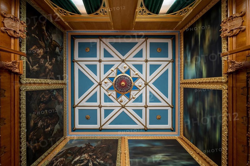 Binz auf Rügen, Granitz hunting lodge, built between 1837 and 1846 by Johann Gottfried Steinmeyer on behalf of Prince Wilhelm Malte I zu Putbus, hall on the upper floor, ceiling detail