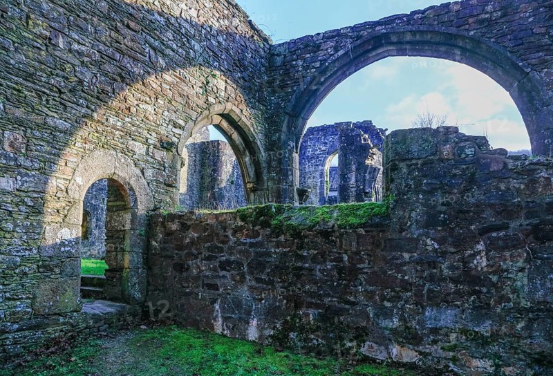 Ruins of the Gothic-style Pont-Christ chapel on the banks of the Elorn, La Roche-Maurice, Finistere Penn-ar-Bed department, Brittany Breizh region, France, Europe