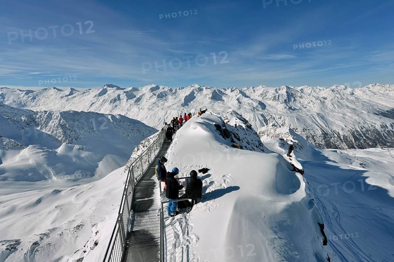 View from the observation deck Top Mountain Star on Wurmberg, 3082 m, on snowy mountains, Oetztal Alps, Obergurgl, Hochgurgl, Tyrol, Austria, Europe