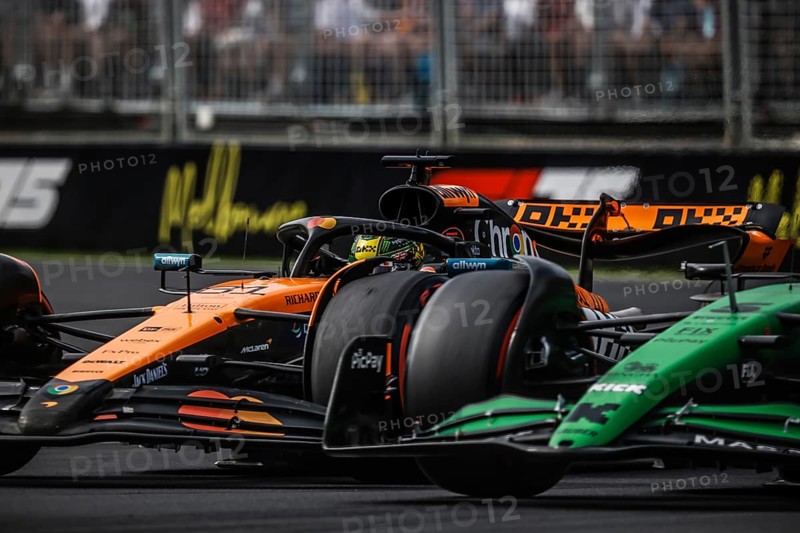 Oscar Piastri of Australia drives the McLaren Formula 1 Team MCL39 during qualifying in the 2025 Australian Grand Prix at Albert Park in Melbourne, Australia, Oceania