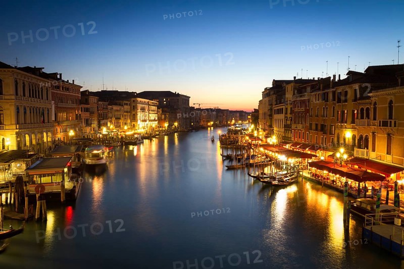 Canale Grande at dusk, Venice, Italy, Europe