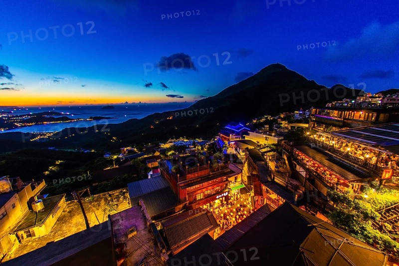 Night view of Mt.. Shooting Location: Taiwan, Taipei