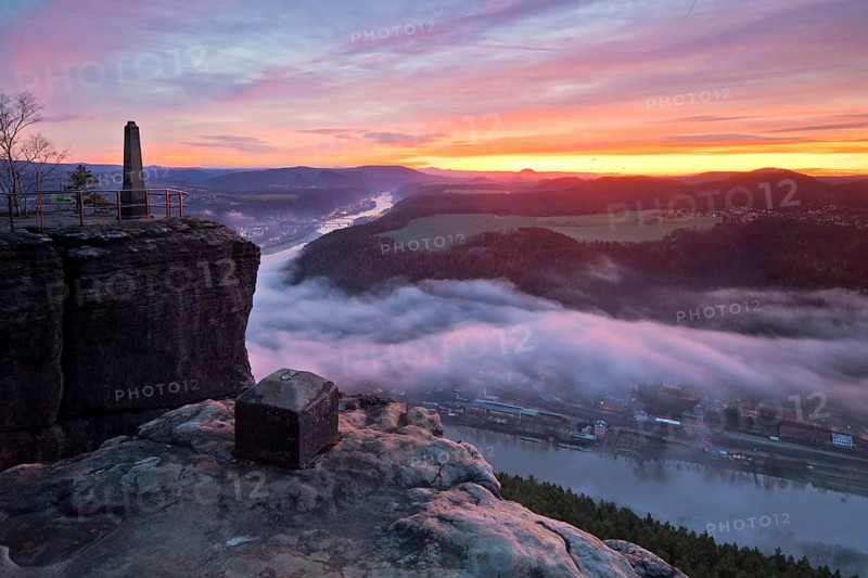 Morning fog and twilight over the Elbe valley at Lilienstein, Saxon Switzerland National Park, Germany, Europe