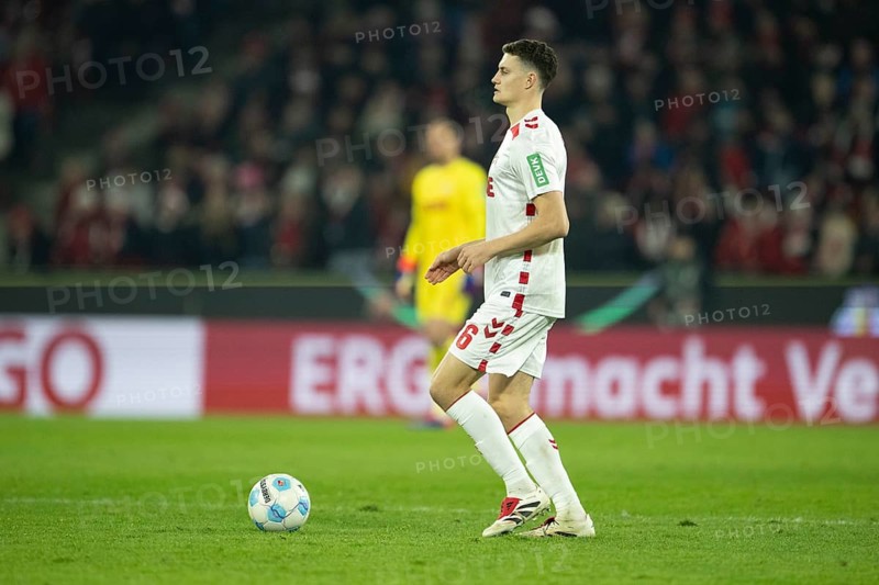 BEAUTIFUL SPORTS/ (DFL/DFB REGULATIONS PROHIBIT ANY USE OF PHOTOGRAPHS AS IMAGE SEQUENCES AND/OR QUASI-VIDEO) Cologne, RheinEnergieStadion, North Rhine-Westphalia, Eric Martel (1.FC Köln, Midfield, #6), DFB-Pokal 1.FC Köln, Hertha BSC on 04.12.2024 at RheinEnergieStadion in Cologne Germany