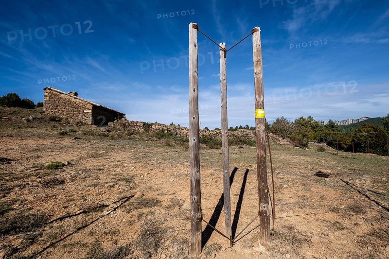 Melchor refuge, Sierra de Santo Domingo protected landscape, Biel, Cinco Villas, Aragon, Spain, Europe
