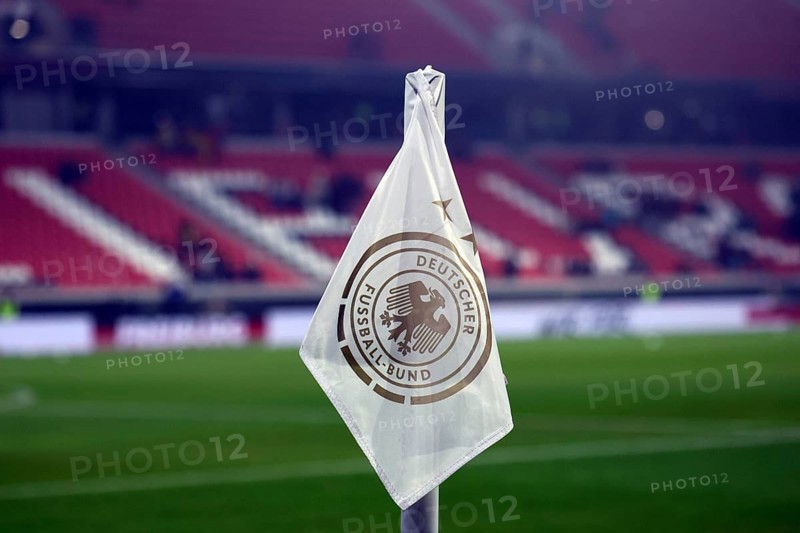 Showing the flag - the first international football match at the new Europa Park Stadium in Freiburg Mood pictures from the Europa Park Stadium in front of the kick-off of the UEFA Nations League match: Germany vs Bosnia-Herzegovina, Freiburg, Germany / Germany