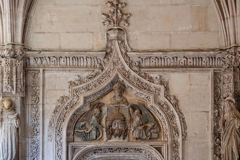 La Verónica, bajorrelieve de alabastro policromado, claustro, Monasterio de San Juan de los Reyes, Toledo, Castilla-La Mancha, Spain, Europe