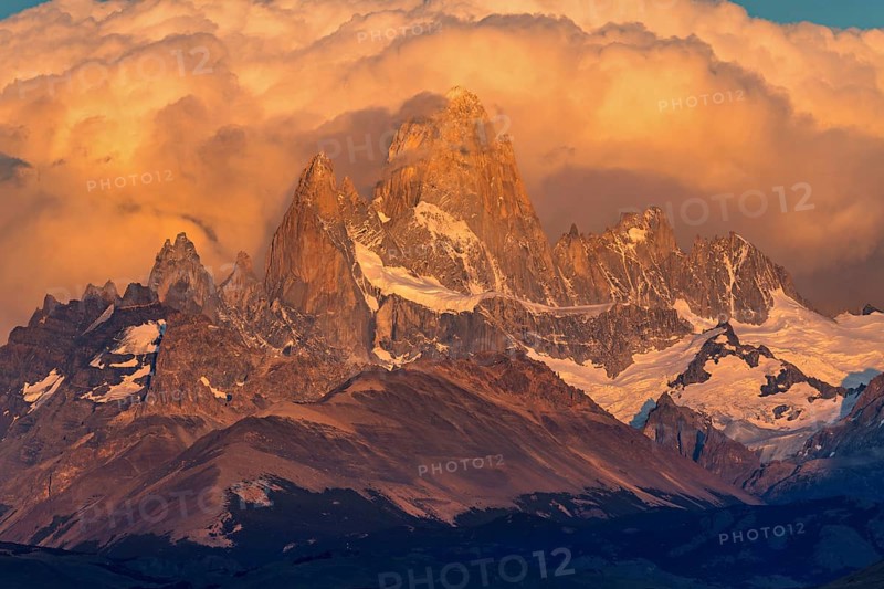 Mount Fitz Roy in the morning light in Los Glaciares El Chaltén National Park, Santa Cruz, Argentina, South America