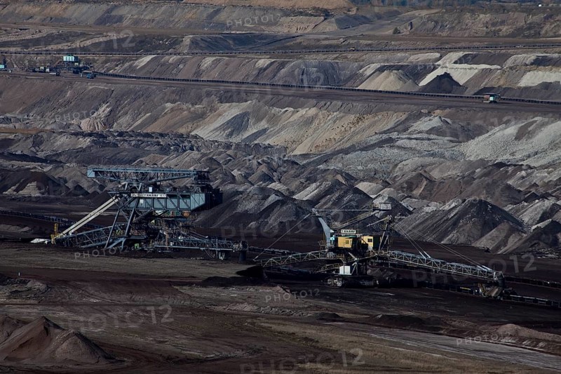 Deutzen b Leipzig Opencast lignite mine VEREINIGTES SCHLEENHAIN 58351 Spoil heaps and excavators