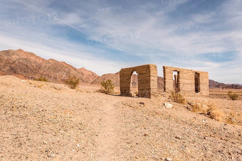 Old ruined building from the old gold rush time, Death Valley, USA, North America