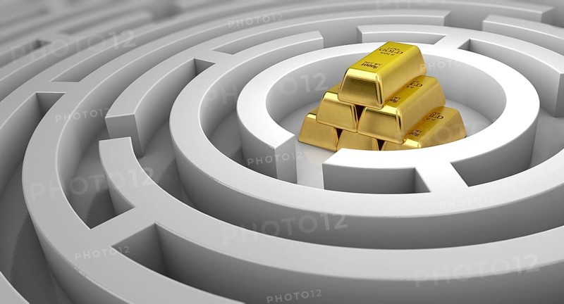 Labyrinth mit Goldbarren. Maze with gold bars
