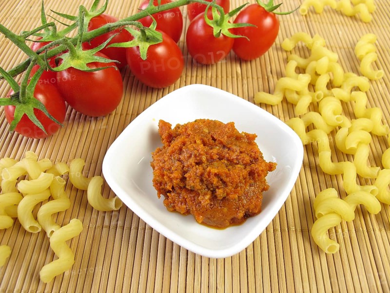 Pasta and rores pesto