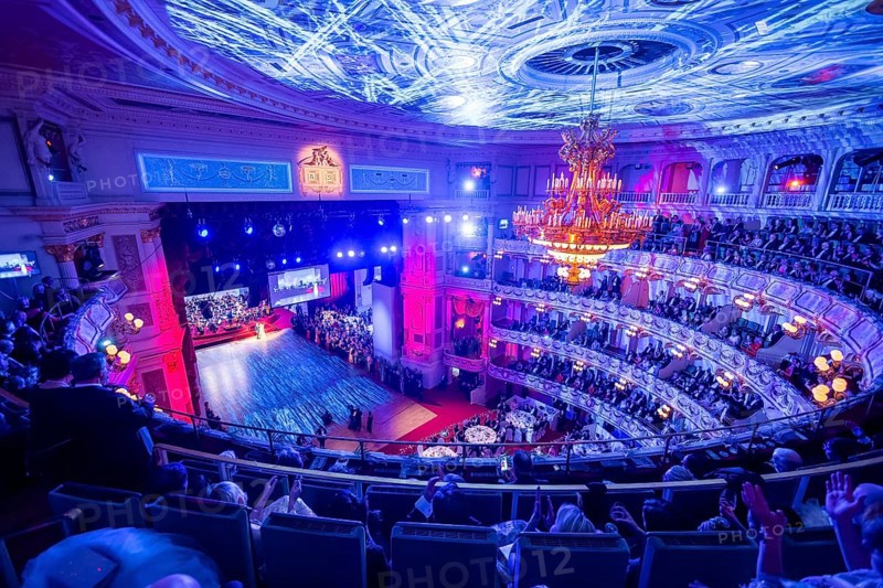The SemperOperaball 2025 celebrated its 100th anniversary on Friday. Germany's most beautiful classical entertainment event once again proved to be a complete success this year and offered a first-class programme created by top artists. In keeping with tradition, thousands of Dresdeners celebrated the event of the year outside on the theatre square at the Semper Opera Ball. Festively decorated ballroom, Dresden, Saxony, Germany, Europe