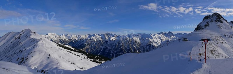 Panoramic view of the Allgäu Alps, from the Fellhorn to the Kanzelwand