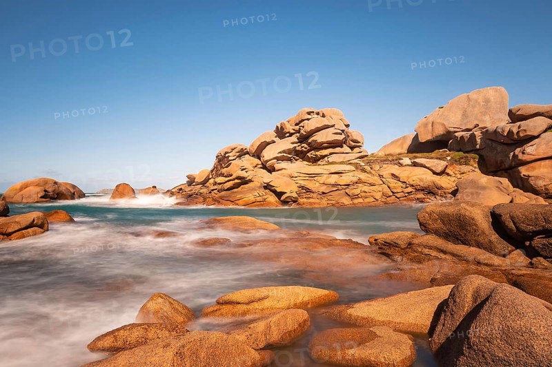 Atlantic coast in Brittany near Ploumanach