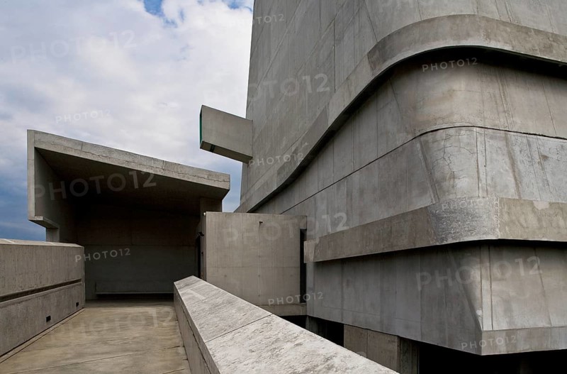 Le Corbusier, 1970 to 2006 with interruptions, ramp and building corner, St., Sankt, Saint