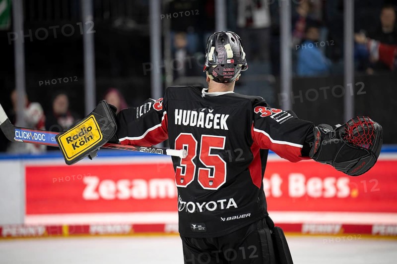 LanxessArena, Cologne, North Rhine-Westphalia, Julius Hudacek (Cologne Sharks, #35), PENNY DEL, Cologne Sharks-Düsseldorfer EG on 16/02/2025 at the LanxessArena in Cologne Germany
