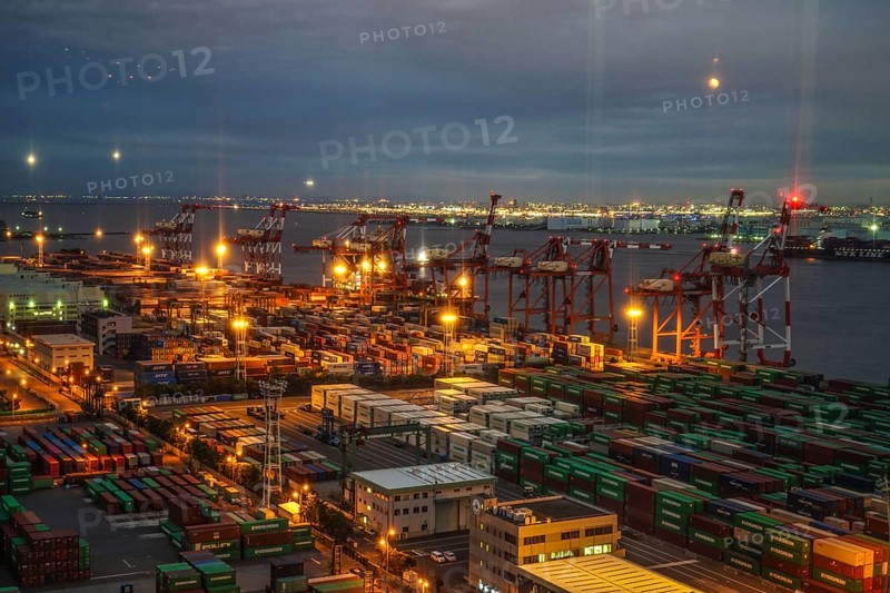 Night view of Odaiba, Tokyo Container Terminal. Shooting Location: Tokyo metropolitan area