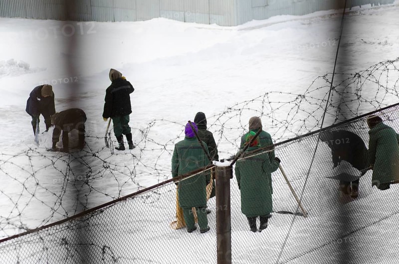 Snow removal at a female prison, general view