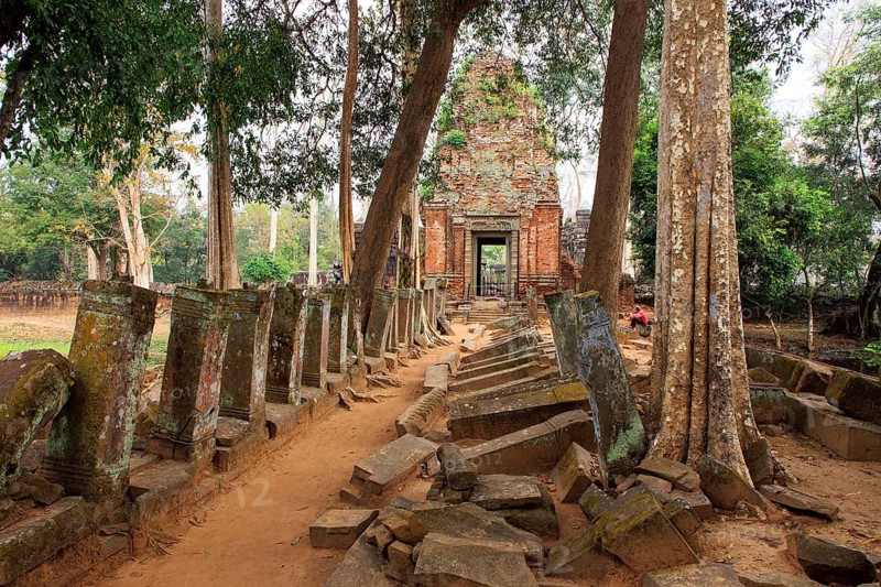 Koh Ker Khmer sanctuary and former capital of the Khmer empire