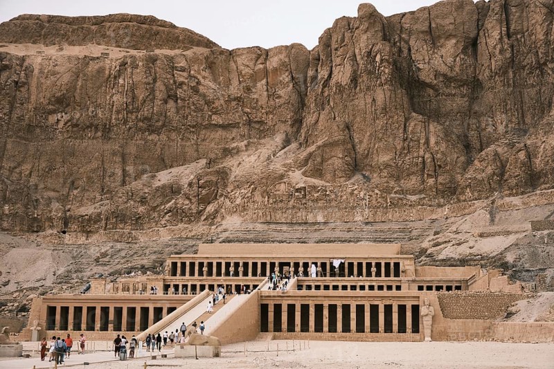 Mortuary Temple of Hatshepsut at Deir el-Bahari, western bank of Nile River opposite Luxor, Upper Egypt