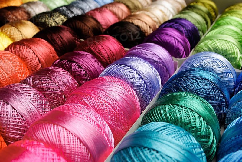 Different color threads on rows in the store